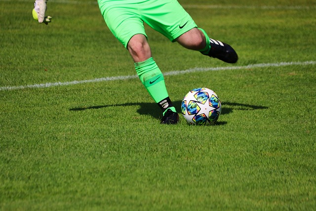 利物浦逐渐 利物浦逐渐